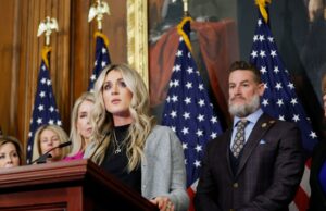 ¿Qué hay realmente detrás del proyecto de ley de la Cámara de Representantes para prohibir a los atletas transgénero participar en deportes escolares?