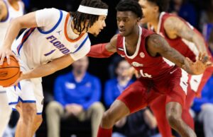 Los Arkansas Razorbacks son favorecidos sobre el baloncesto de Florida según CBS Sports