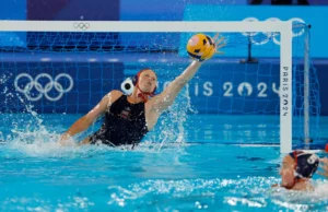 World Aquatics presenta el tamaño de piscina reglamentario para waterpolo y trajes de baño aptos para la época