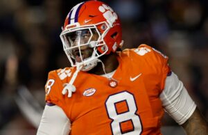 El fútbol de Michigan recibe predicción para Clemson DT Tre Williams