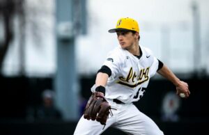 La estrella del béisbol de Iowa fue nombrada Lanzador del Año por el Juego Perfecto del Big Ten