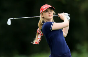 Kathryn Newton se une a J Lindeberg como primera embajadora del estilo de vida del golf
