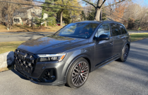 Revisión del automóvil: ¿Puede un automóvil deportivo tener tres filas? Audi dice que si