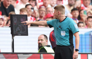 🇩🇪 Los árbitros de la Bundesliga anunciarán las decisiones del VAR
