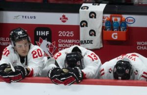 El ejecutivo de Hockey Canada, Scott Salmond, asume la responsabilidad por la segunda decepción mundial juvenil consecutiva
