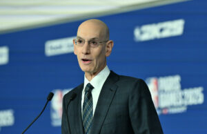 El comisionado de la NBA, Adam Silver, plantea la posibilidad de que la liga se mude a cuartos de 10 minutos