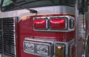 CREWS BATTLE DE BATALLA DEL ALMENTO DEL ALMENTO DE 3L ALARMAS EN EL CONDADO DEL Líbano