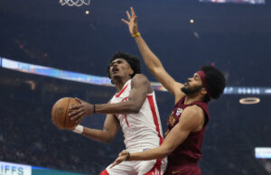 Los Cavaliers pierden por tercera vez consecutiva y Amen Thompson de los Rockets consigue un triple-doble en la victoria por 135-131