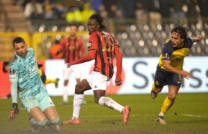 West Ham Target Evann Adivinandand Favores se mueve al extranjero