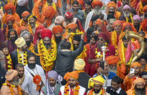 India inicia un festival hindú masivo promocionado como la reunión religiosa más grande del mundo