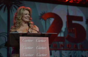 La alumna de Entertainment Tonight, Mary Hart, habla sobre los encuentros con celebridades favoritas