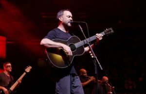 Dave Matthews se retira del concierto benéfico Fireaid debido a la materia de salud familiar 'crítica'