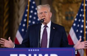 Trump describe recortes de impuestos y dice al Foro Económico Mundial “haga su producto en Estados Unidos”