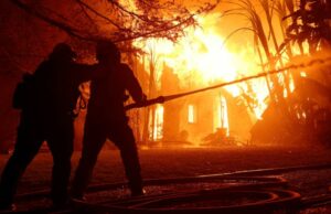 Los Grammy y los Oscar continuarán en medio de los incendios de Los Ángeles, pero centrarán la atención en los socorristas