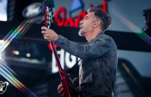 Semana 18 Entretenimiento del día del juego contra Chargers