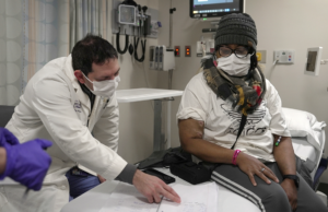 Mujer de Alabama, la única persona en el mundo con un órgano porcino en funcionamiento, alcanza un hito récord de 2 meses