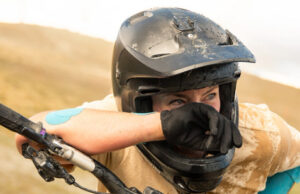 Annie Ford establece el récord mundial de mayor descenso vertical en 24 horas