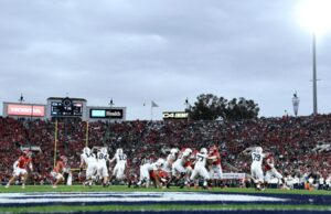 Calendario de juegos de bolos de fútbol universitario 2024-25, resultados, canales de televisión y horarios