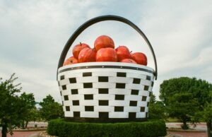 La colección de Ohio de las cosas “más grandes del mundo” está creciendo