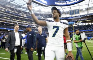 Mike Macdonald quiere que Geno Smith regrese en 2025