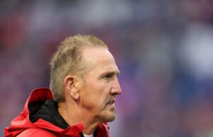 Los Jaguars anuncian que entrevistaron a Steve Spagnuolo como entrenador en jefe