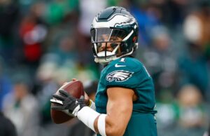 Jalen Hurts vuelve a participar plenamente en la práctica del jueves