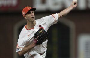 Los Rojos adquieren al relevista zurdo Taylor Rogers de los gigantes