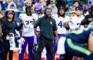 Jaguars Entrevista completa con la asistente de Vikings Daronte Jones