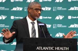 Aaron Glenn no convocará jugadas defensivas para los Jets