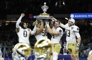 El fútbol universitario está patas arriba, pero estos cuatro finalistas son una colección de los grandes programas del deporte