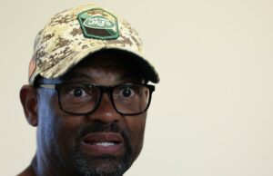 Informe: Shawn Jefferson seguirá siendo el entrenador de receptores abiertos de los Jets