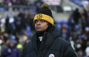 Mike Tomlin: Ciertamente estamos abiertos a utilizar a Justin Fields