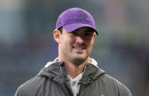 Si Sam Darnold tiene problemas, ¿podrían los Vikings recurrir a Daniel Jones?