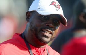 Informe: Se espera que los Lions contraten a la entrenadora de la lista de lesionados Kacy Rodgers