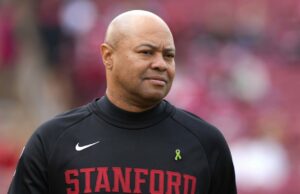 Informe: los Bears solicitan una entrevista con el ex entrenador de Stanford, David Shaw