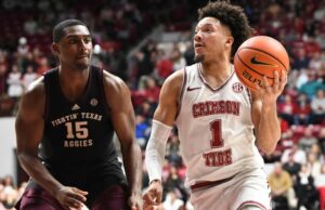 Selecciones y calendario de baloncesto universitario: predicciones para Alabama vs. Texas A&M y más juegos Top 25 el sábado