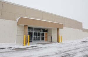 Desarrollador propone un 'campo de deportes de competición' en la antigua tienda Sears en Lindale Mall