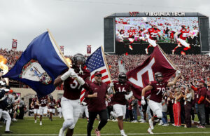 CBS Sports grados en el tercer año de Brent Pry