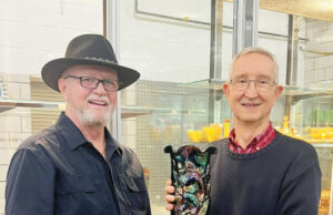 El jarrón de vidrio Carnival se vende por precio récord mundial en Ohio Auction | Noticias, deportes, trabajos