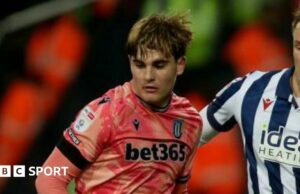 Nathan Lowe: Stoke City Striker trabajando con psicólogo deportivo