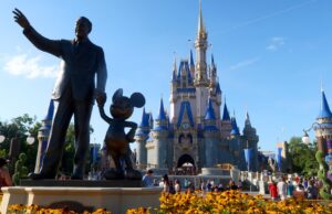 Estamos comprando más un gigante de entretenimiento que no obtuvo crédito por un trimestre fuerte