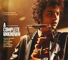 Timothée Chalamet se transforma en Bob Dylan en esta película biográfica increíblemente inmersiva