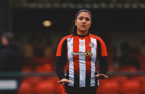 Holguin se une a Billericay Town en doble señal