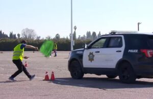 Sports Car Club Races La policía local por una buena causa