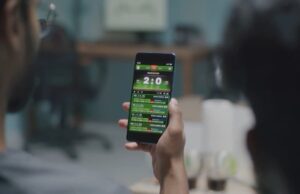 El gobernador de Texas Greg Abbott le dice a Podcast que admite apuestas deportivas en línea