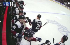 Cale Makar con un gol contra St. Louis Blues