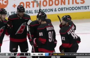 Jesperi Kotkaniemi con un gol contra los reyes de Los Ángeles