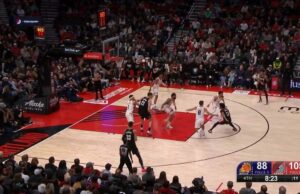 Nick Richards envía el tiro