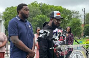 Los productores de CT Music Aaron Rogers y Rashad Johnson de New Haven Win Grammy por trabajo con Chris Brown