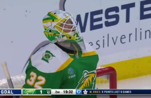 Brock Nelson con un gol contra Minnesota Wild